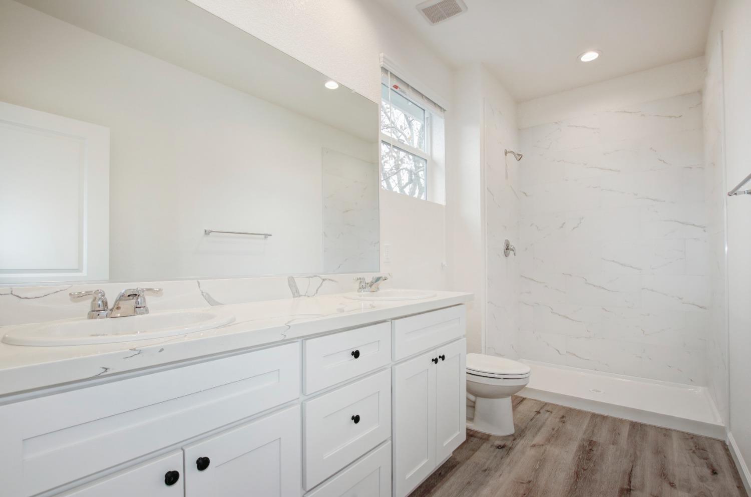 Detail Gallery Image 8 of 20 For 5528 Brinef Dr, Sacramento,  CA 95841 - 3 Beds | 2/1 Baths