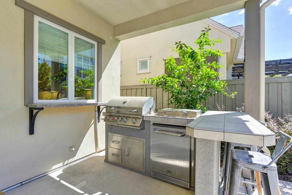 Forney Way, Sacramento, CA, 95816-6555