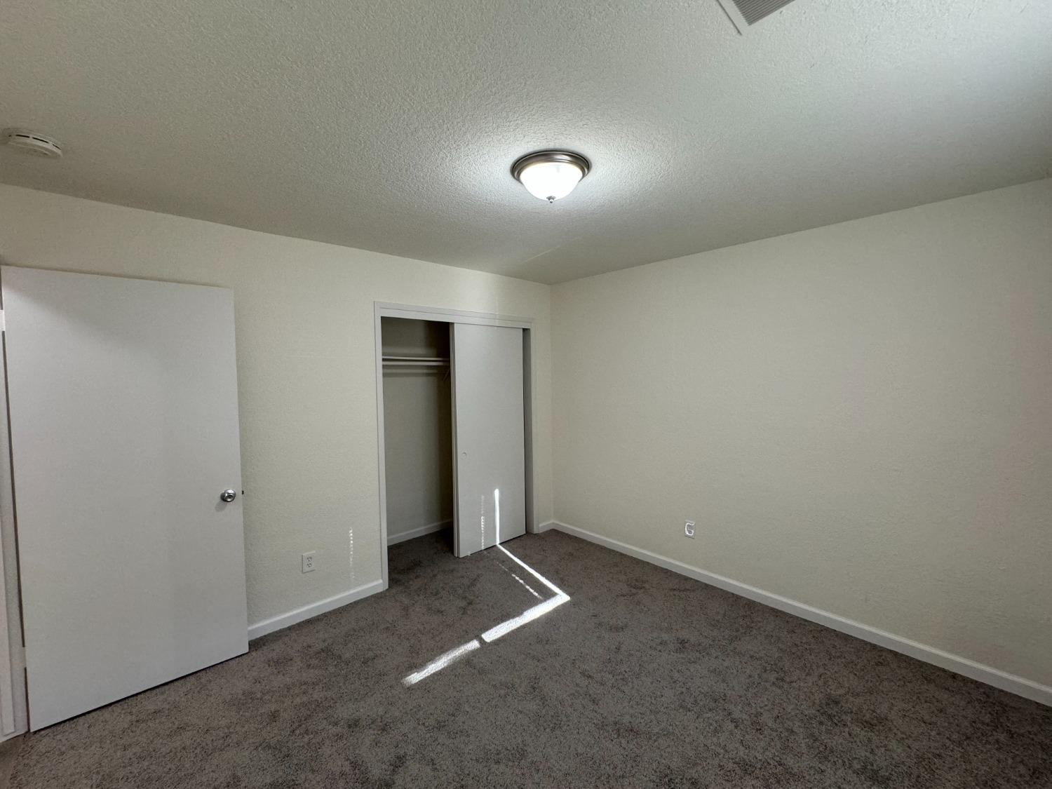 Detail Gallery Image 13 of 18 For 1109 E Orangeburg Ave #15,  Modesto,  CA 95350 - 3 Beds | 2/1 Baths