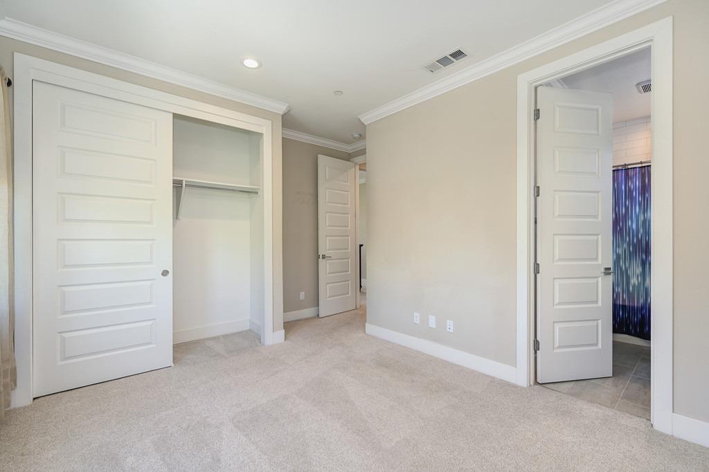 Forney Way, Sacramento, CA, 95816-6555