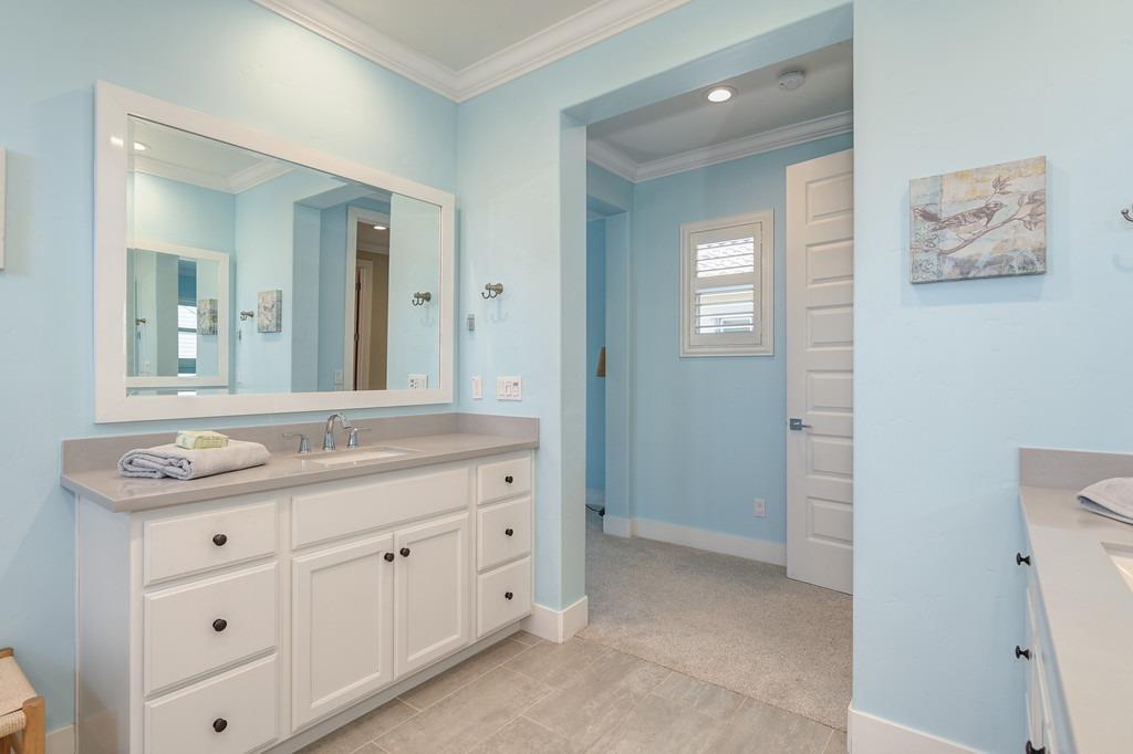 Forney Way, Sacramento, CA, 95816-6555