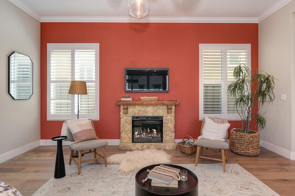 Forney Way, Sacramento, CA, 95816-6555