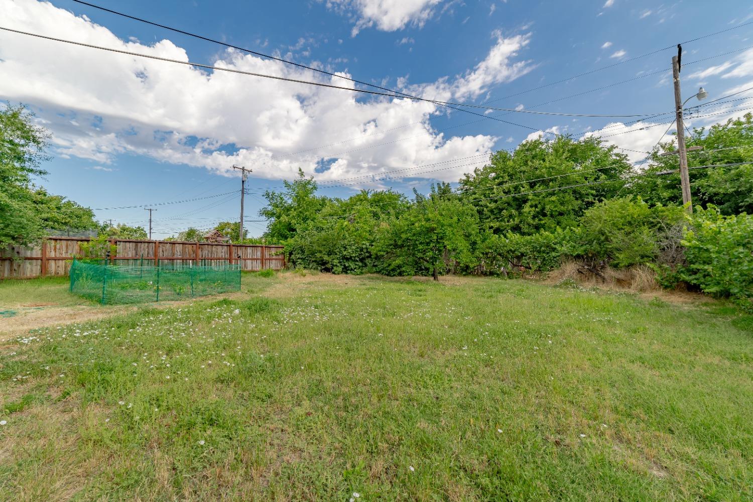 Detail Gallery Image 20 of 23 For 8011 Betty Lou Dr, Sacramento,  CA 95828 - 2 Beds | 1 Baths