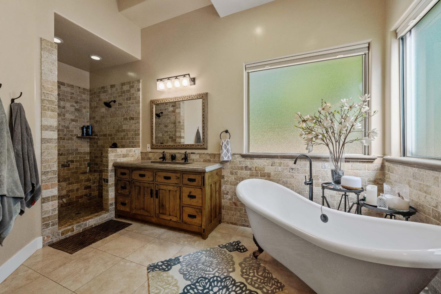 Detail Gallery Image 42 of 66 For 4530 Porta Venare Ct, Foresthill,  CA 95631 - 4 Beds | 3/1 Baths