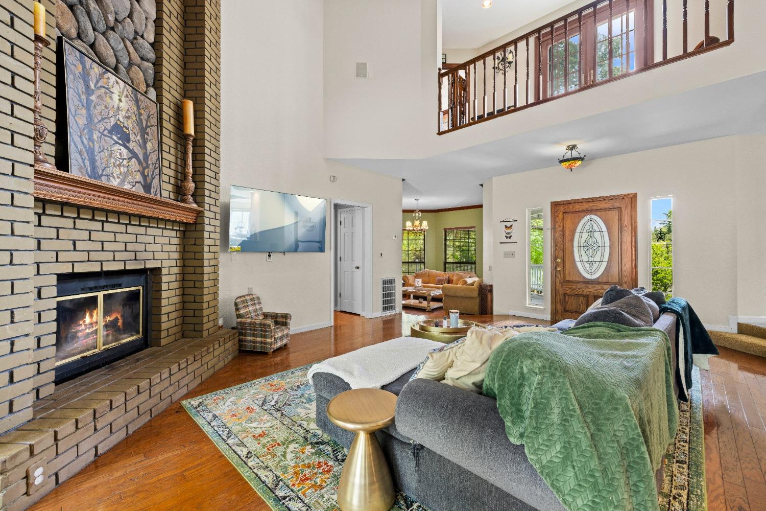 Detail Gallery Image 10 of 37 For 2022 Ahoy Ct, El Dorado Hills,  CA 95762 - 4 Beds | 3/1 Baths