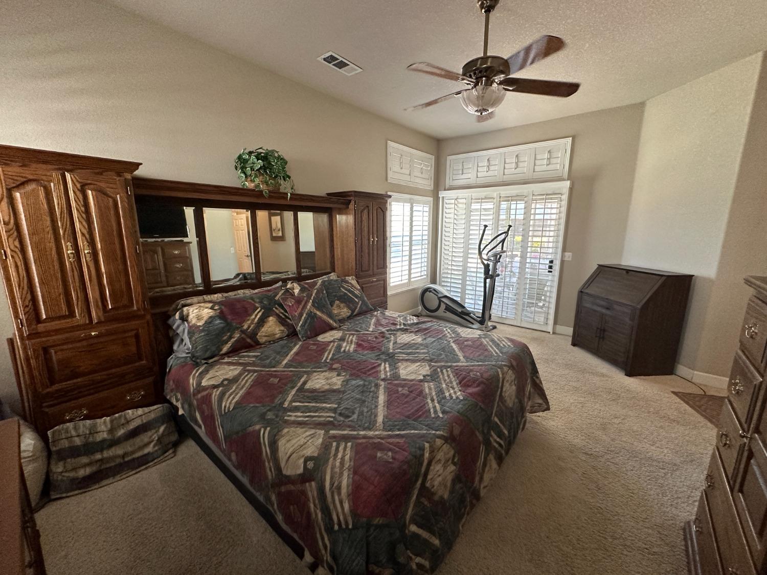 Detail Gallery Image 15 of 34 For 3205 New London Ln, Modesto,  CA 95355 - 4 Beds | 2/1 Baths