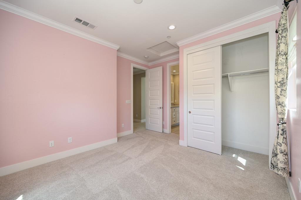 Forney Way, Sacramento, CA, 95816-6555
