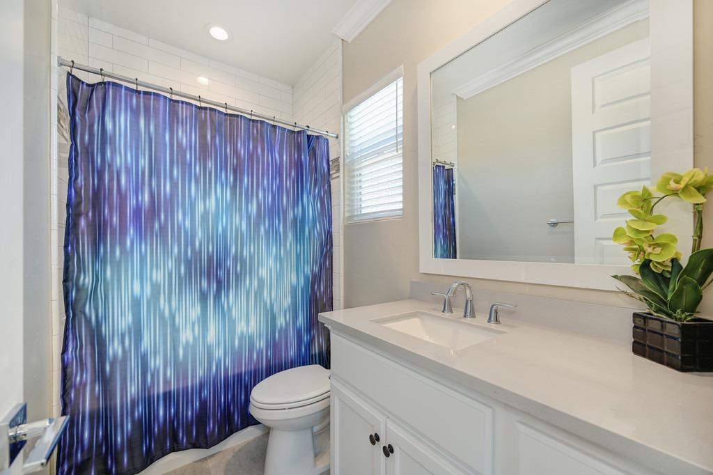Forney Way, Sacramento, CA, 95816-6555