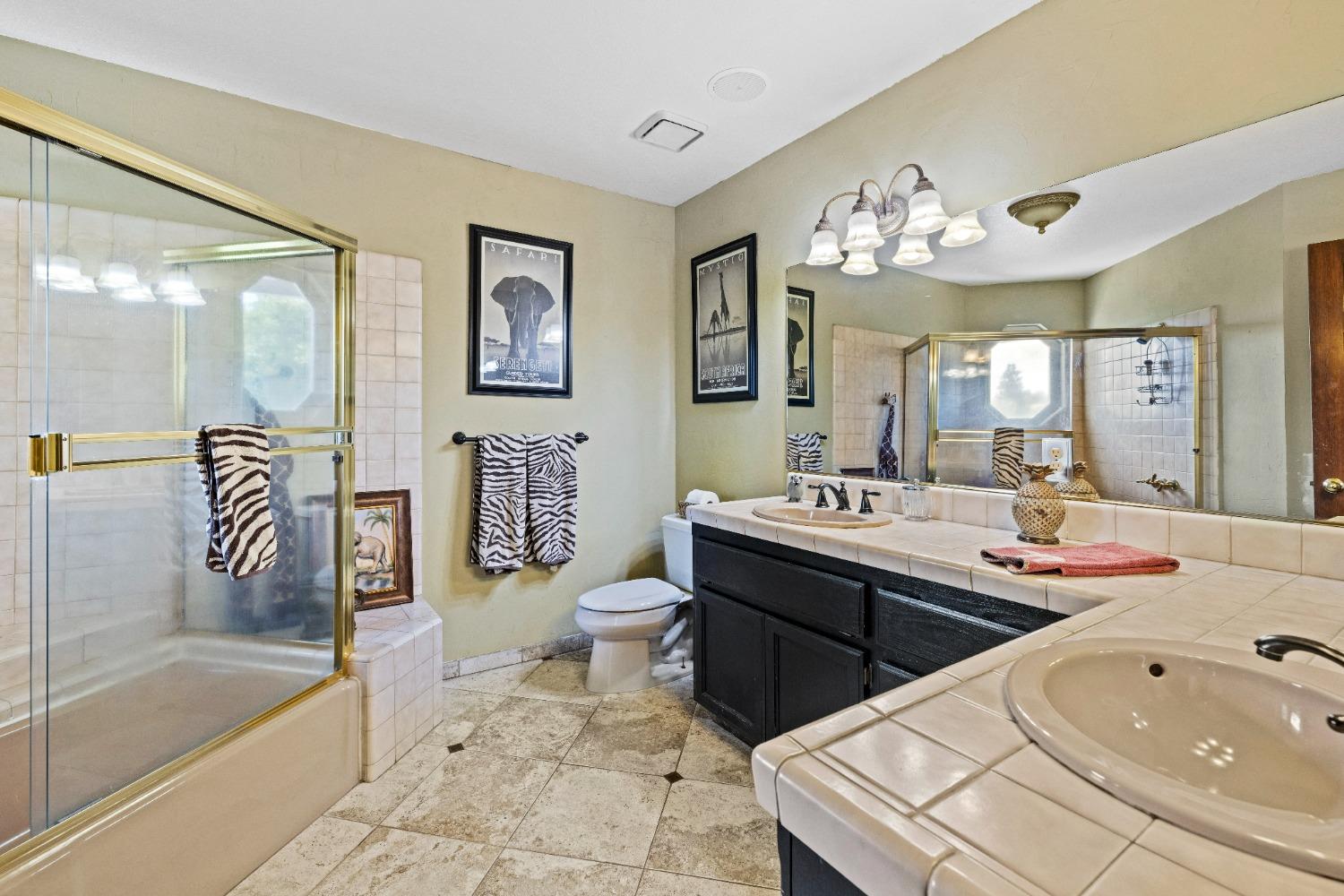 Detail Gallery Image 29 of 37 For 2022 Ahoy Ct, El Dorado Hills,  CA 95762 - 4 Beds | 3/1 Baths