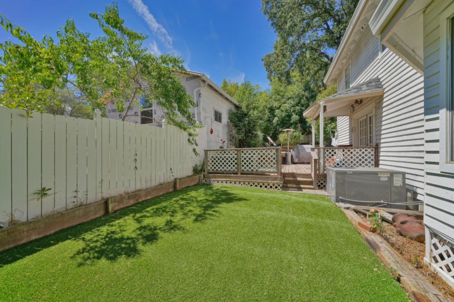 Detail Gallery Image 3 of 35 For 1306 Village Ln, Placerville,  CA 95667 - 4 Beds | 3/1 Baths