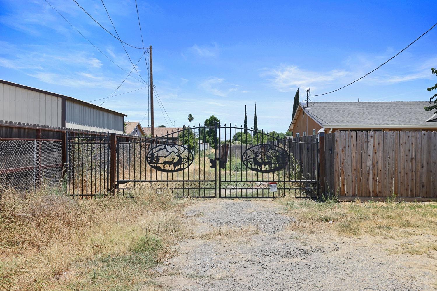 Detail Gallery Image 34 of 48 For 122 Santa Fe Ave, Empire,  CA 95319 - 3 Beds | 2 Baths