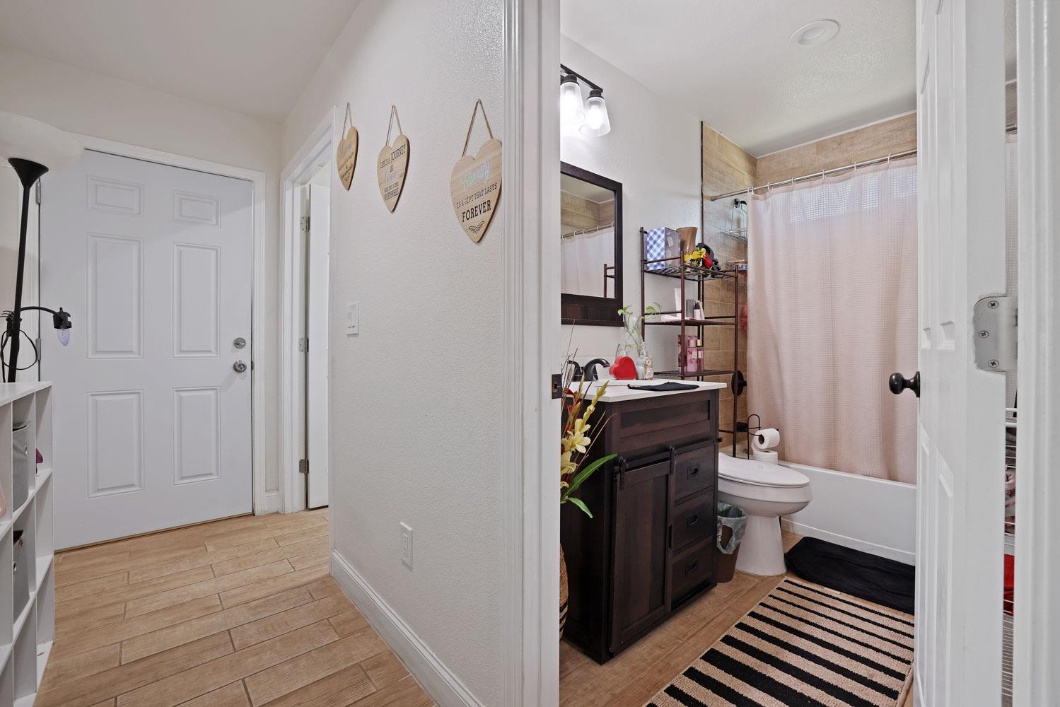 Detail Gallery Image 29 of 48 For 122 Santa Fe Ave, Empire,  CA 95319 - 3 Beds | 2 Baths