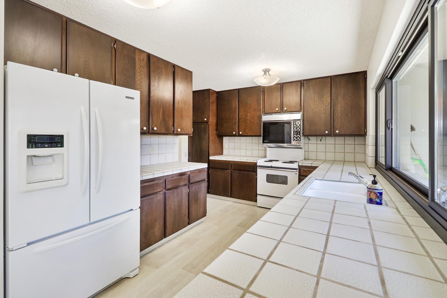 Detail Gallery Image 14 of 51 For 2313 American River Dr, Sacramento,  CA 95825 - 2 Beds | 2 Baths