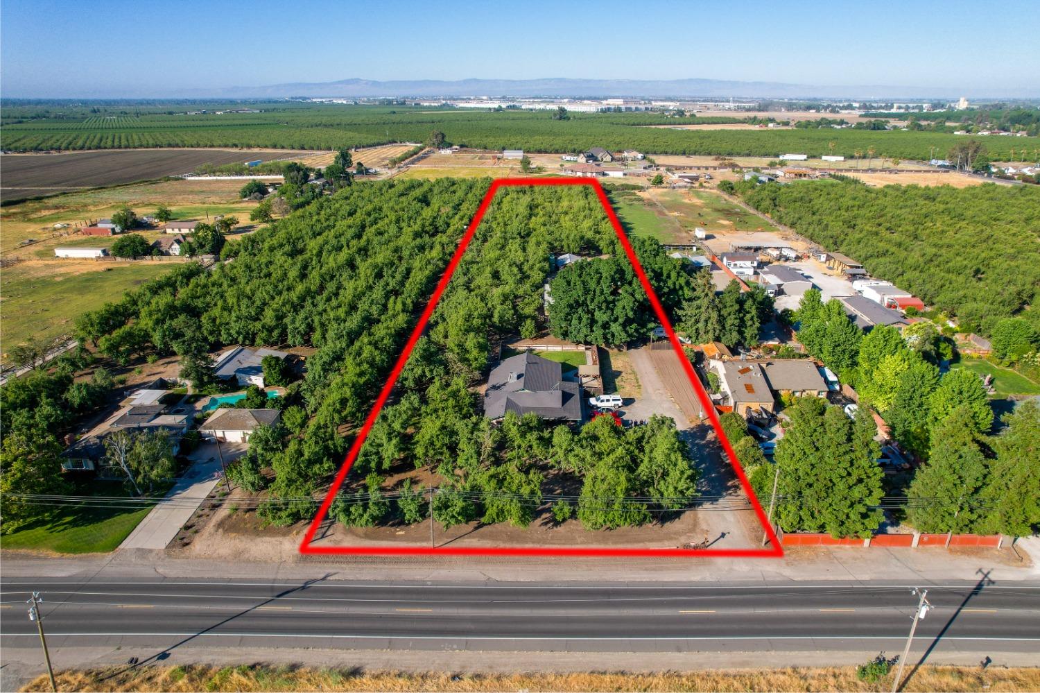 Detail Gallery Image 1 of 1 For 1940 French Camp Rd, Manteca,  CA 95336 - 4 Beds | 2 Baths