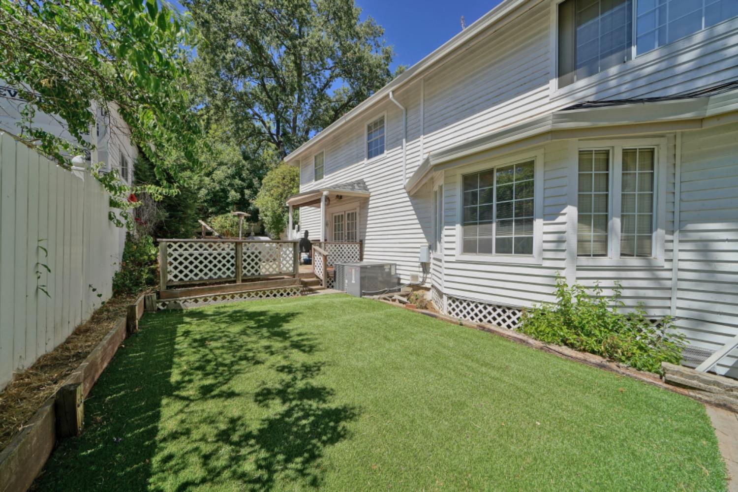 Detail Gallery Image 2 of 35 For 1306 Village Ln, Placerville,  CA 95667 - 4 Beds | 3/1 Baths