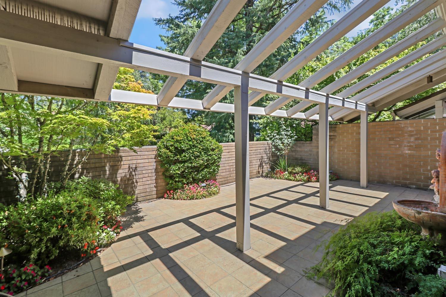 Detail Gallery Image 28 of 51 For 2313 American River Dr, Sacramento,  CA 95825 - 2 Beds | 2 Baths