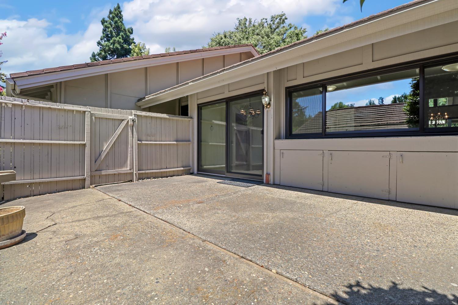 Detail Gallery Image 35 of 51 For 2313 American River Dr, Sacramento,  CA 95825 - 2 Beds | 2 Baths