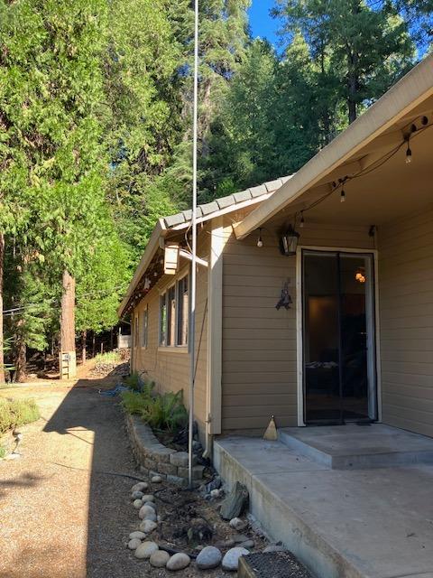 Detail Gallery Image 2 of 33 For 5235 Sierra Springs Dr, Pollock Pines,  CA 95726 - 3 Beds | 2 Baths