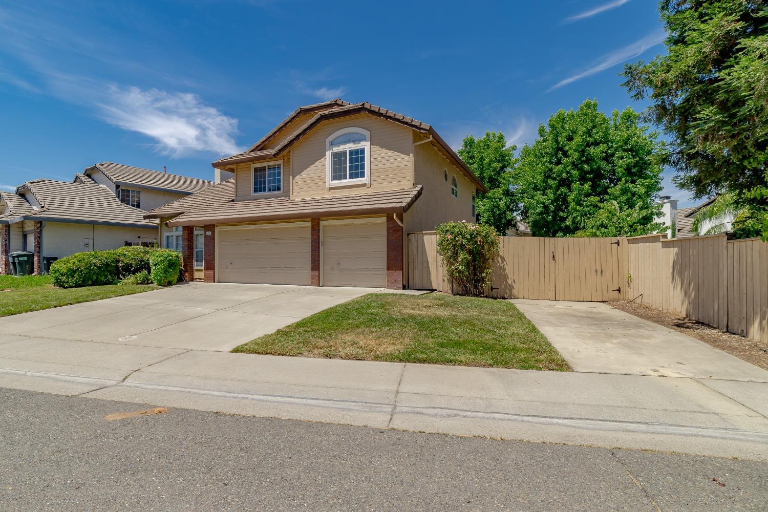 Detail Gallery Image 1 of 1 For 4203 Lillehammer Ct, Antelope,  CA 95843 - 4 Beds | 3 Baths