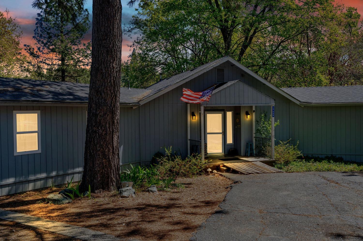 Detail Gallery Image 1 of 1 For 17660 Antelope Ct, Pioneer,  CA 95666 - 2 Beds | 2 Baths