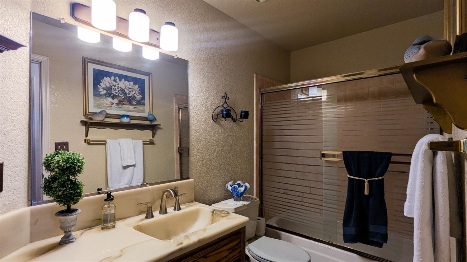 Detail Gallery Image 44 of 61 For 2174 Lady Clare Walk, Manteca,  CA 95336 - 3 Beds | 2 Baths