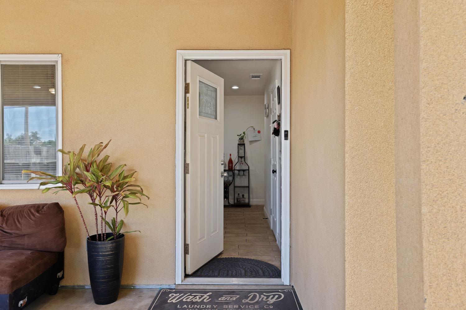 Detail Gallery Image 6 of 48 For 122 Santa Fe Ave, Empire,  CA 95319 - 3 Beds | 2 Baths