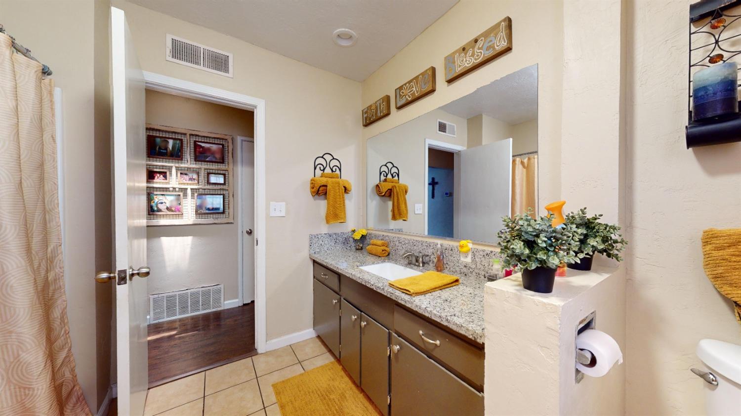 Detail Gallery Image 22 of 41 For 606 Hudson Ln, Modesto,  CA 95351 - 3 Beds | 2 Baths