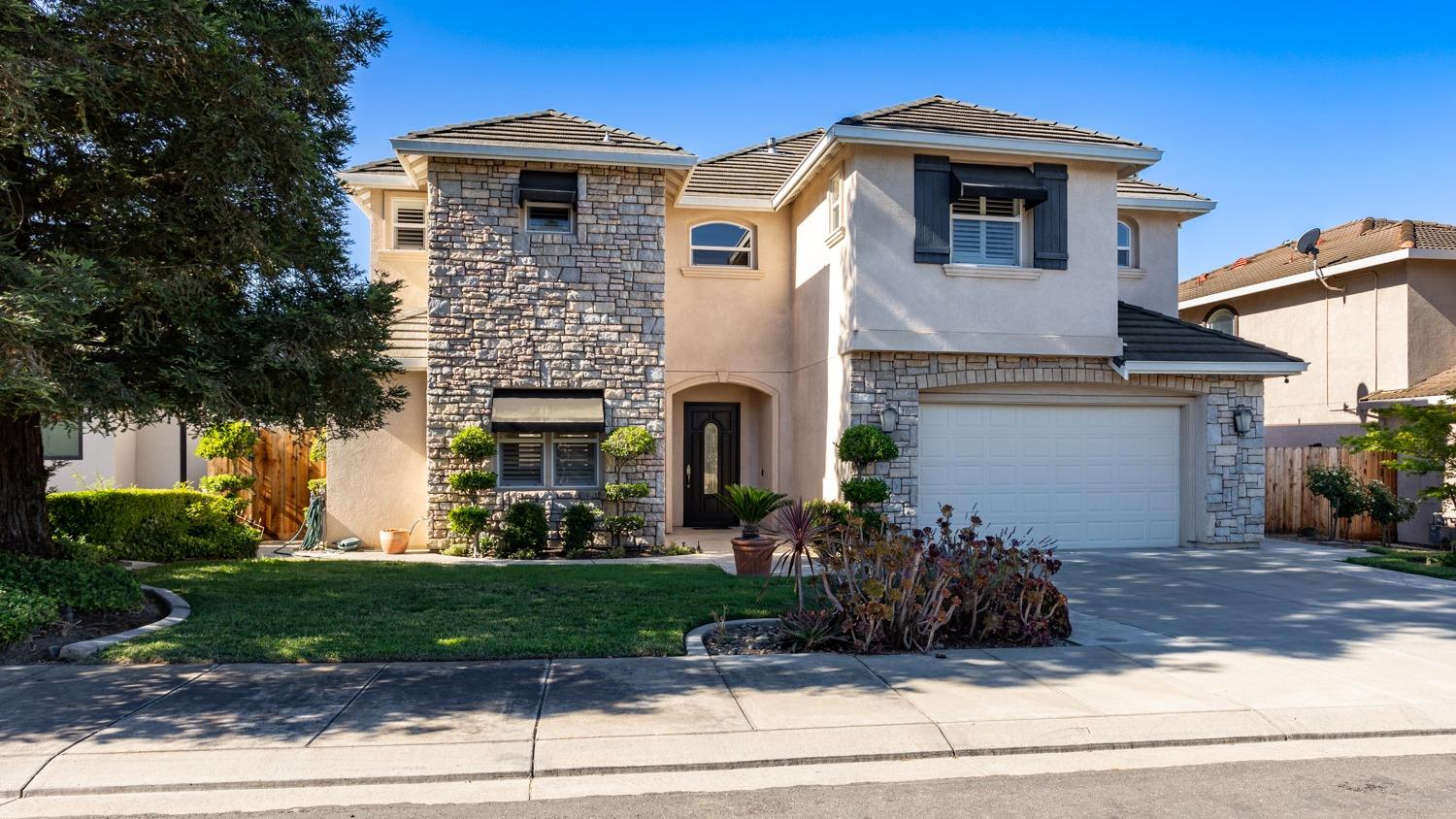 Detail Gallery Image 1 of 1 For 824 Oak Terrace Ct, Ripon,  CA 95366 - 4 Beds | 4/1 Baths