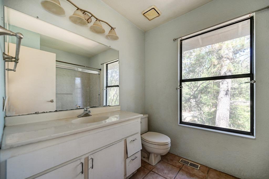 Detail Gallery Image 23 of 32 For 10450 Alta Sierra Dr, Grass Valley,  CA 95949 - 3 Beds | 2 Baths