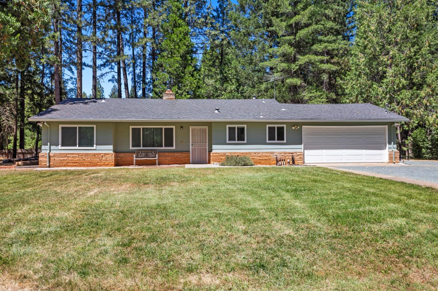 Detail Gallery Image 1 of 1 For 4300 Fairglade Rd, Placerville,  CA 95667 - 3 Beds | 2 Baths