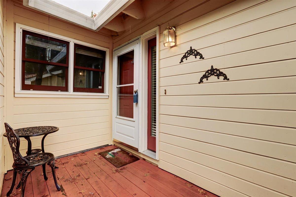 Detail Gallery Image 2 of 66 For 323 Bridge Way, Nevada City,  CA 95959 - 3 Beds | 2/1 Baths