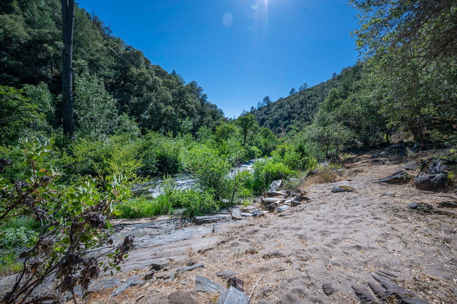 Detail Gallery Image 22 of 52 For 6060 Terra's Path, Placerville,  CA 95667 - 3 Beds | 2 Baths