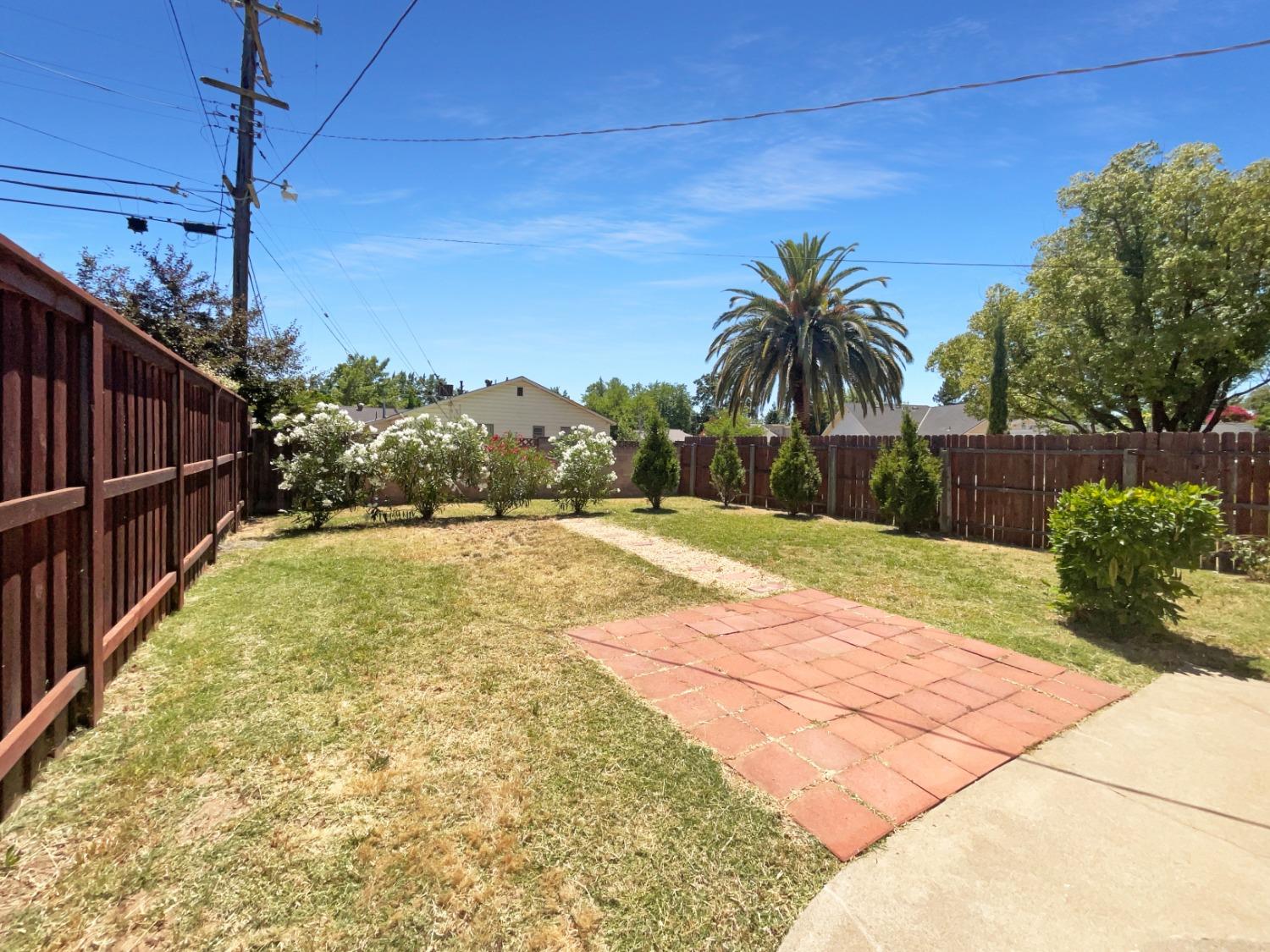 Detail Gallery Image 27 of 28 For 2312 Morse Ave, Sacramento,  CA 95825 - 3 Beds | 2 Baths