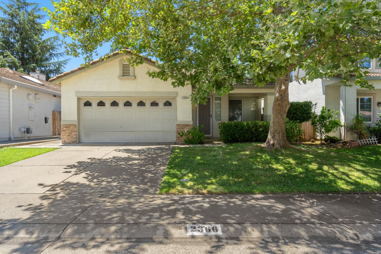 Detail Gallery Image 1 of 1 For 2366 Stone River, Gold River,  CA 95670 - 3 Beds | 2 Baths