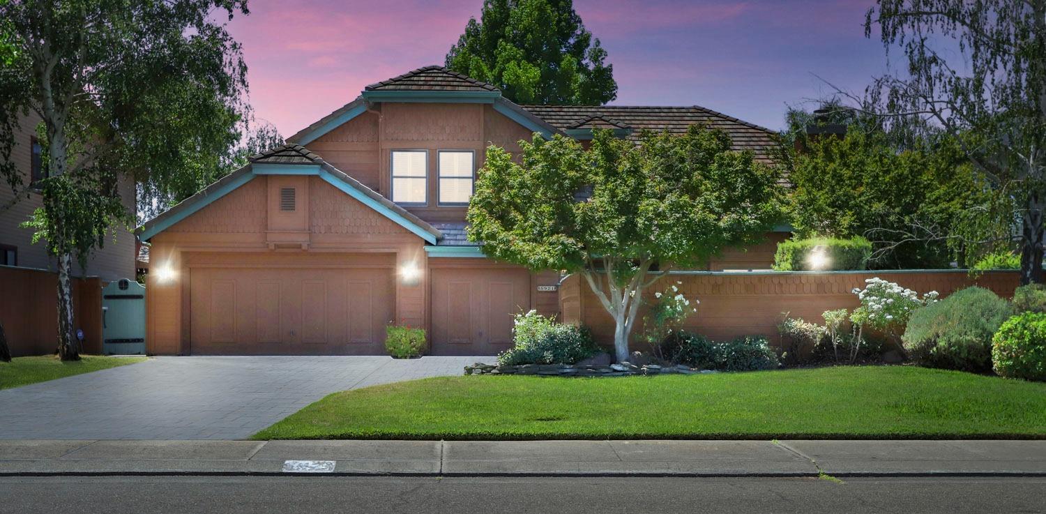 Detail Gallery Image 1 of 63 For 5921 Widgeon Ct, Stockton,  CA 95207 - 3 Beds | 2/1 Baths