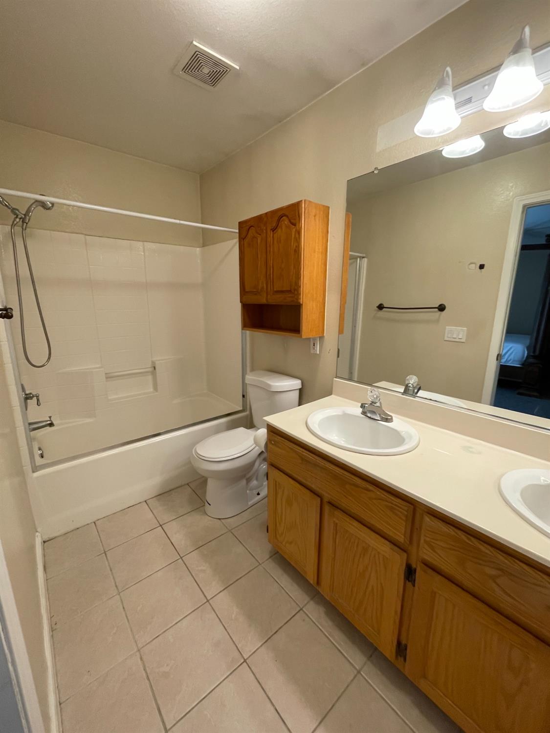 Detail Gallery Image 22 of 34 For 1536 N Parkside Ct, Tracy,  CA 95376 - 4 Beds | 2/1 Baths