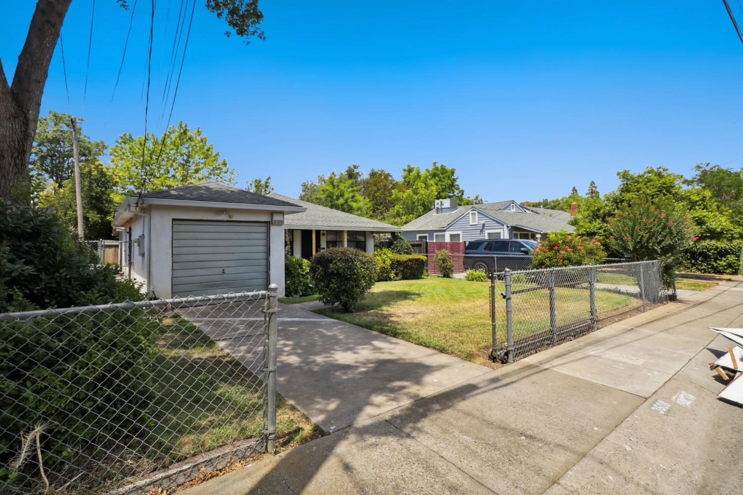 Detail Gallery Image 36 of 36 For 3608 35th St, Sacramento,  CA 95817 - 3 Beds | 2 Baths