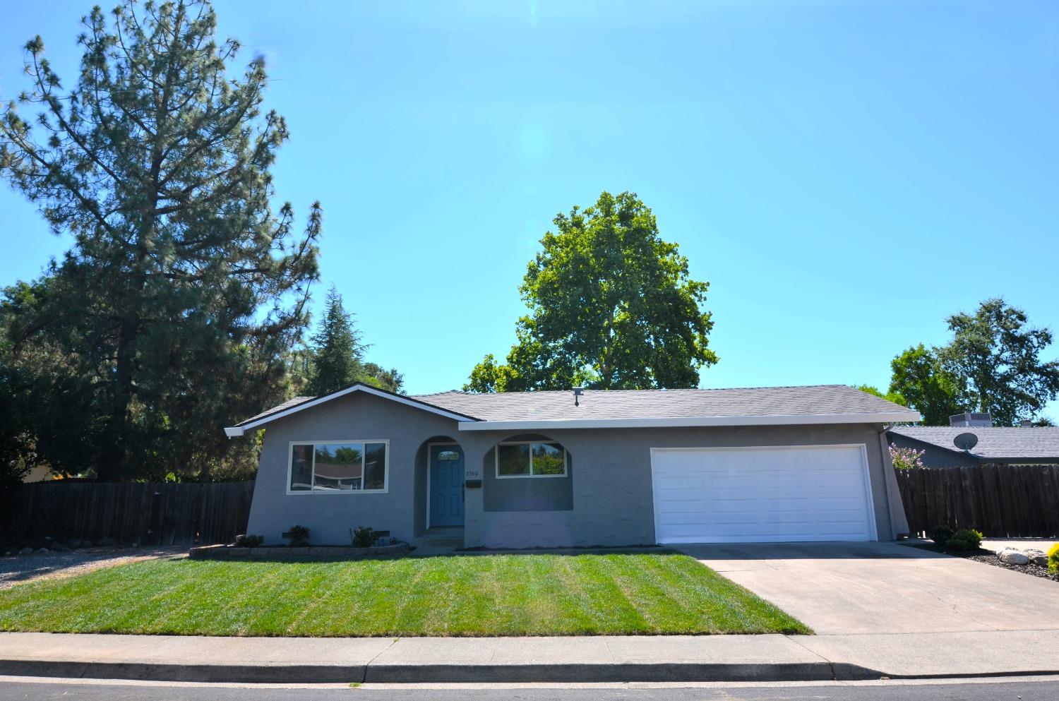 Detail Gallery Image 1 of 29 For 2560 Casa Del Oro Way, Rocklin,  CA 95677 - 3 Beds | 2 Baths