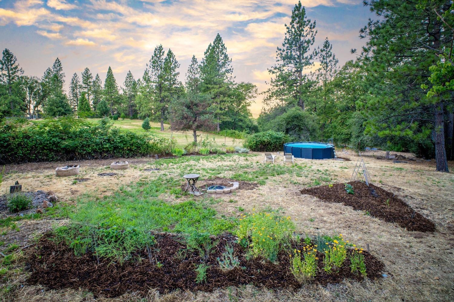 Detail Gallery Image 63 of 87 For 13119 Cement Hill Rd, Nevada City,  CA 95959 - 3 Beds | 3 Baths