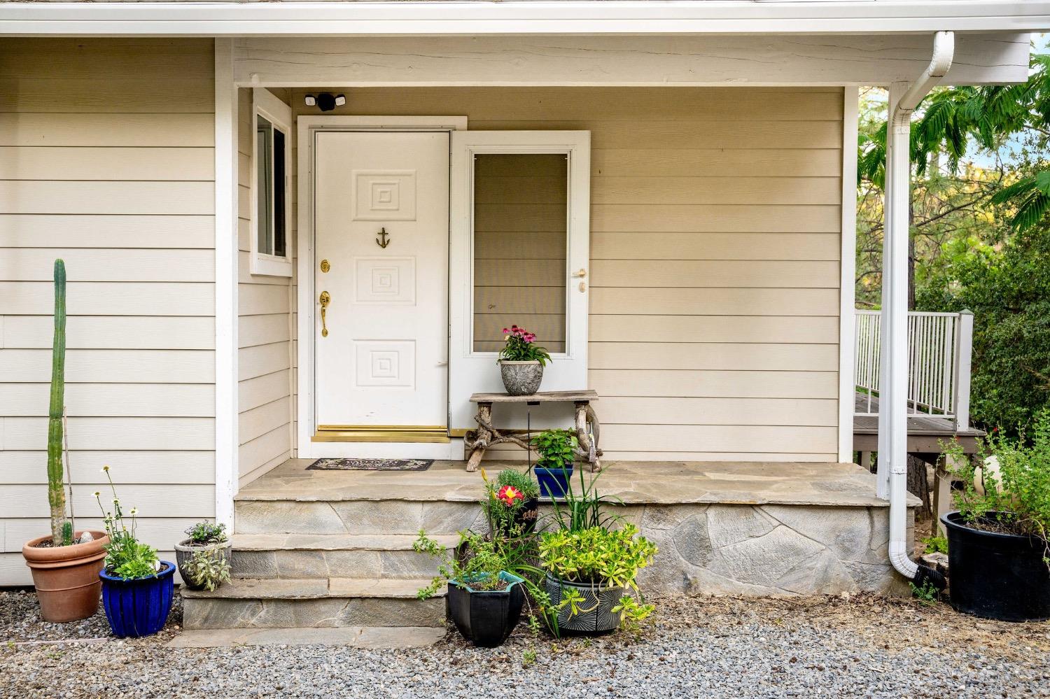 Detail Gallery Image 15 of 87 For 13119 Cement Hill Rd, Nevada City,  CA 95959 - 3 Beds | 3 Baths