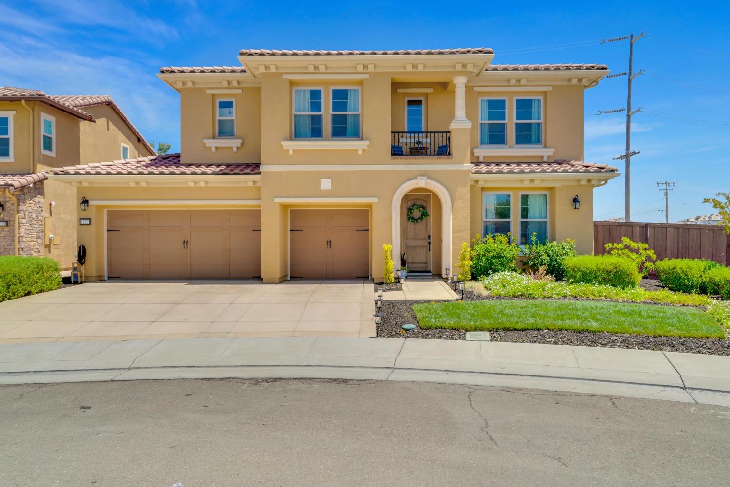 Detail Gallery Image 1 of 1 For 1280 Calesetta Pl, Manteca,  CA 95337 - 4 Beds | 3/1 Baths