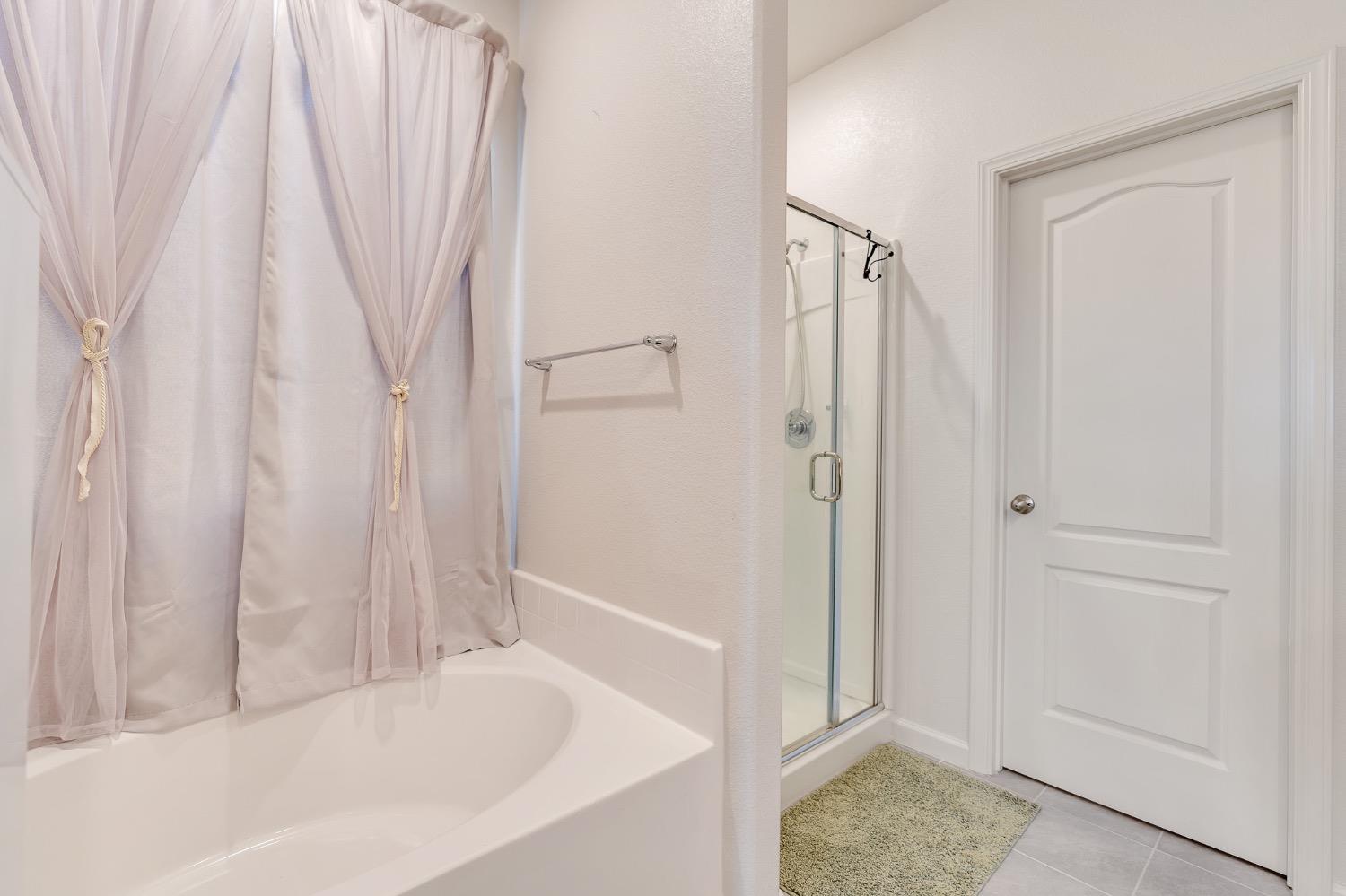 Detail Gallery Image 21 of 31 For 321 Lolly Way, Los Banos,  CA 93635 - 3 Beds | 2/1 Baths