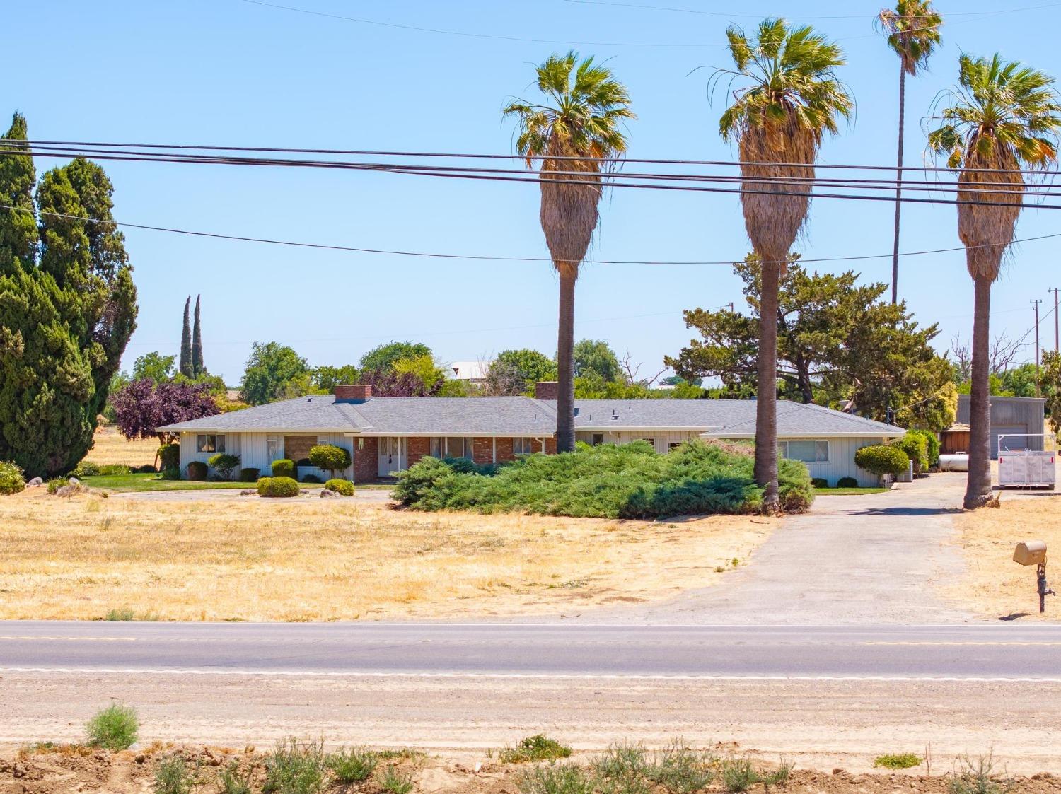 Detail Gallery Image 18 of 22 For 4214 State Highway 33, Gustine,  CA 95322 - 3 Beds | 3 Baths