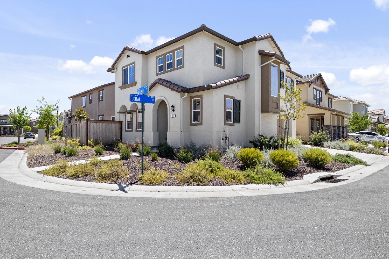 Detail Gallery Image 1 of 1 For 1192 Lincolnshire Cir, Lincoln,  CA 95648 - 4 Beds | 2/1 Baths