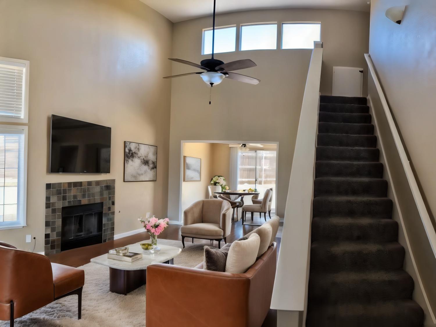 Detail Gallery Image 3 of 26 For 2065 Falmoth Cir, Manteca,  CA 95336 - 3 Beds | 2 Baths