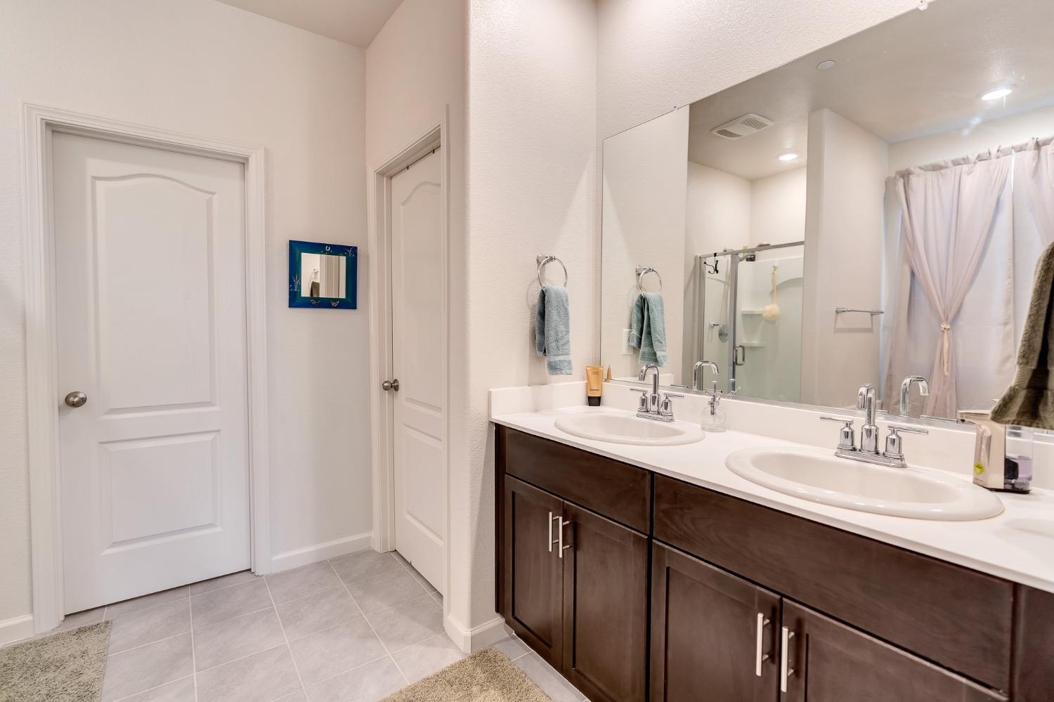 Detail Gallery Image 20 of 31 For 321 Lolly Way, Los Banos,  CA 93635 - 3 Beds | 2/1 Baths