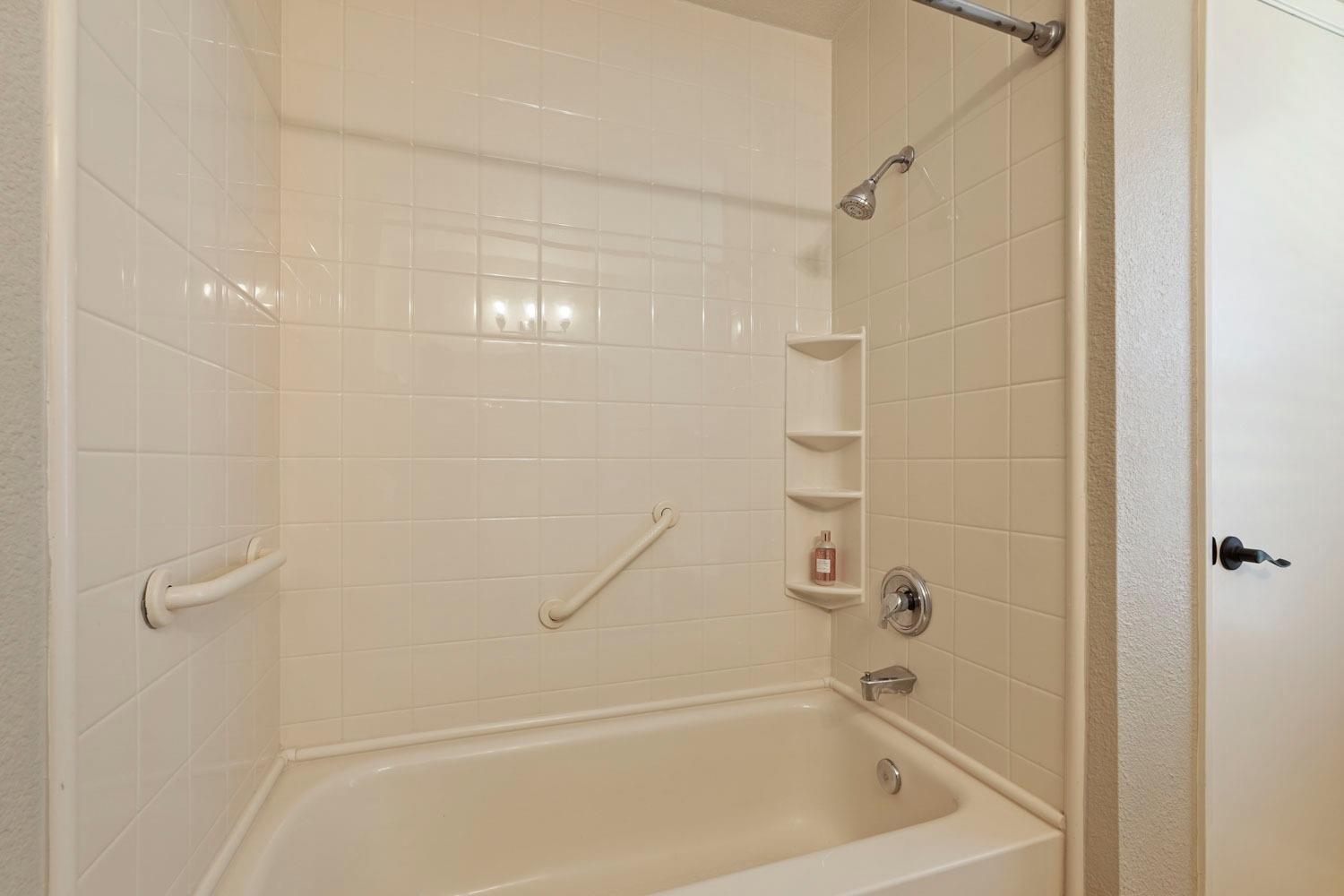 Detail Gallery Image 20 of 25 For 2400 Eilers Ln #1407,  Lodi,  CA 95242 - 3 Beds | 2 Baths