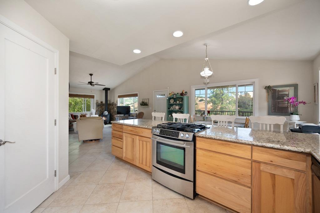 Detail Gallery Image 28 of 81 For 6925 Clark Mountain Rd, Lotus,  CA 95651 - 3 Beds | 2 Baths