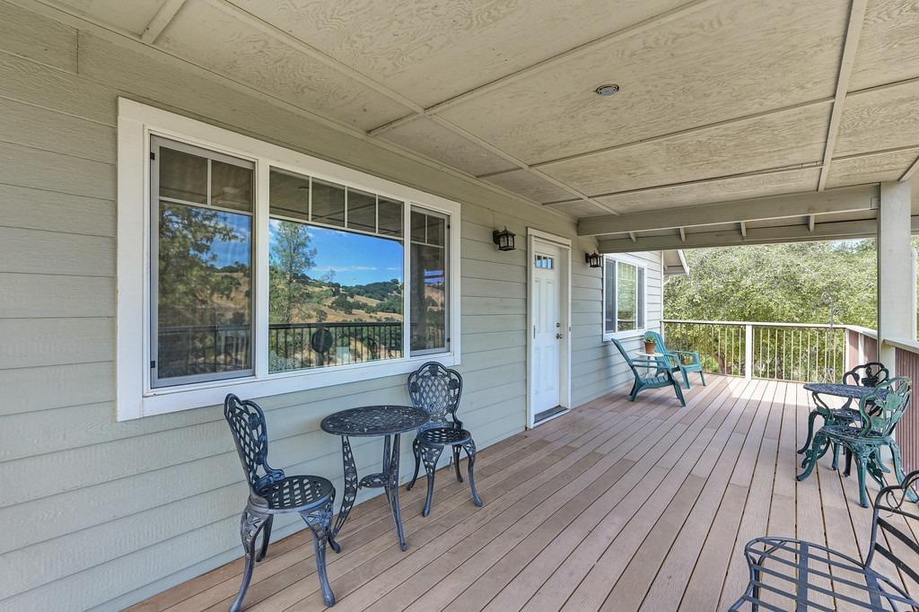 Detail Gallery Image 16 of 81 For 6925 Clark Mountain Rd, Lotus,  CA 95651 - 3 Beds | 2 Baths