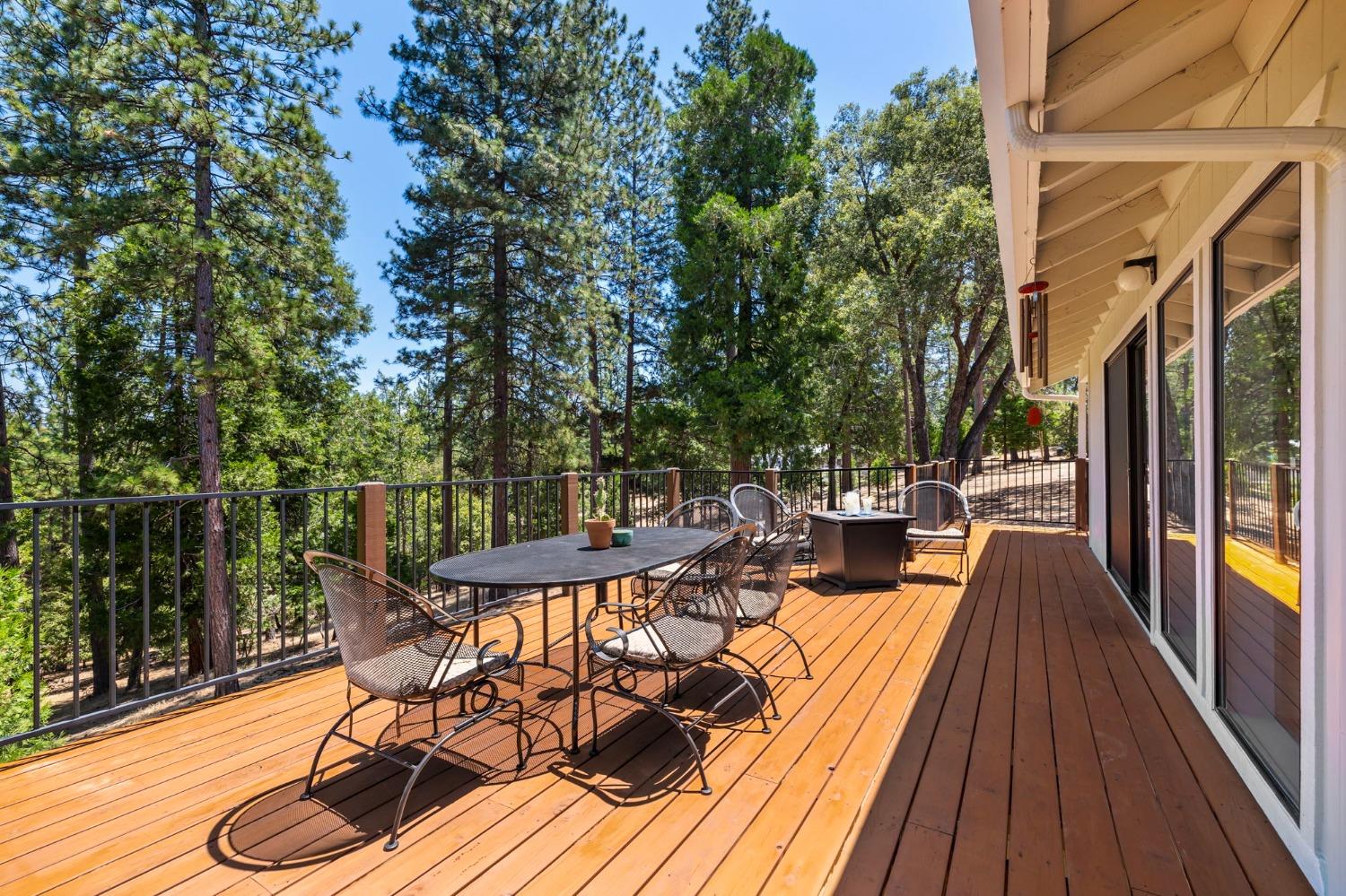 Detail Gallery Image 33 of 64 For 12070 Breckenridge Rd, Groveland,  CA 95321 - 3 Beds | 2 Baths